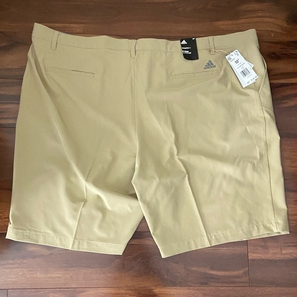 Men! NWT Adidas Ultimate 365 Golf Shorts in Hemp size 50x10 - Picture 3 of 7